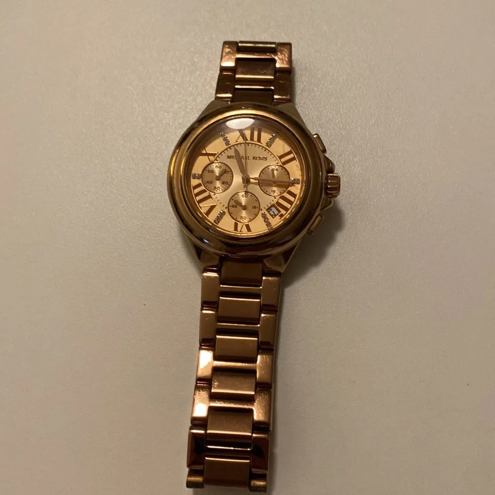 Michael Kors Rose Gold Watch - Picture 4 of 6